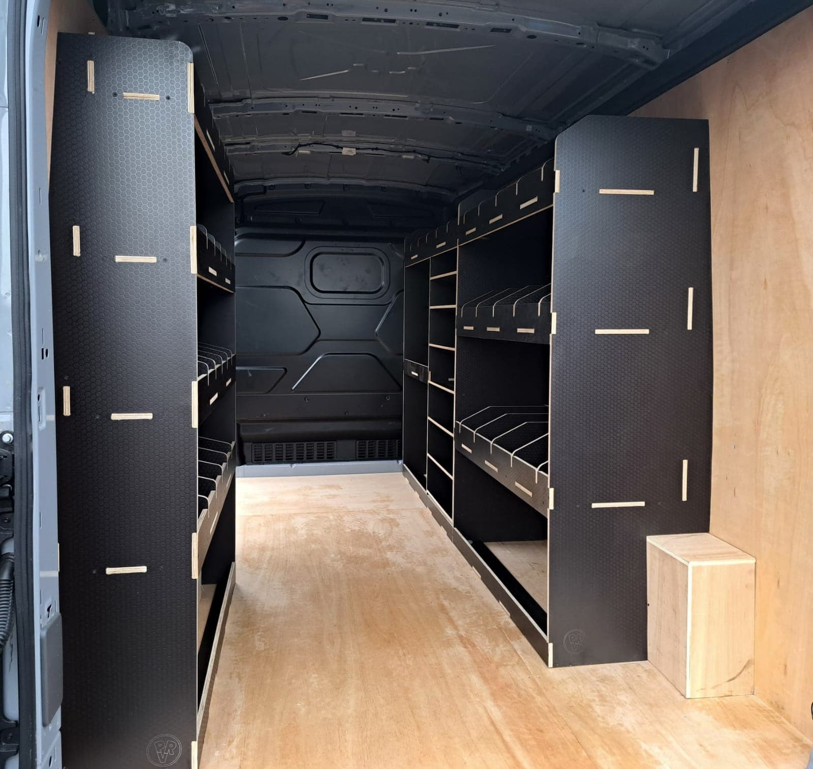 Angled and Divider Racking Combination Unit for Large Vans