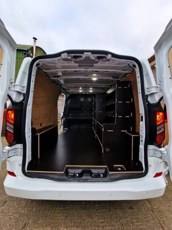 Versatile Angled Racking with Integrated Floor